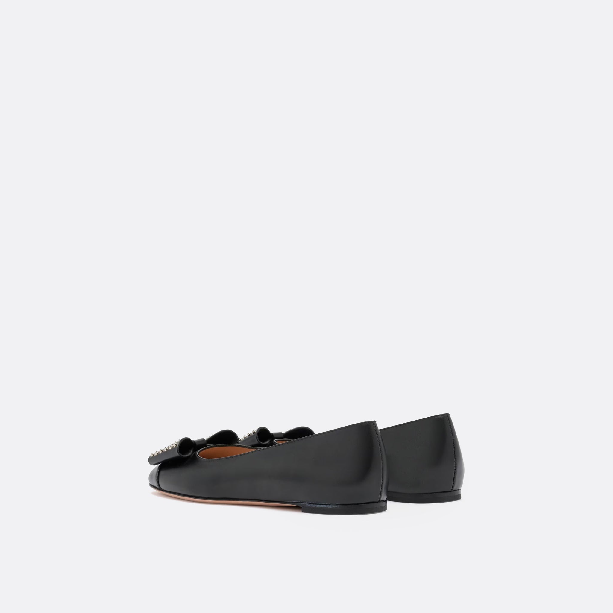 BALLY B-Bow Flat in Black Leather
