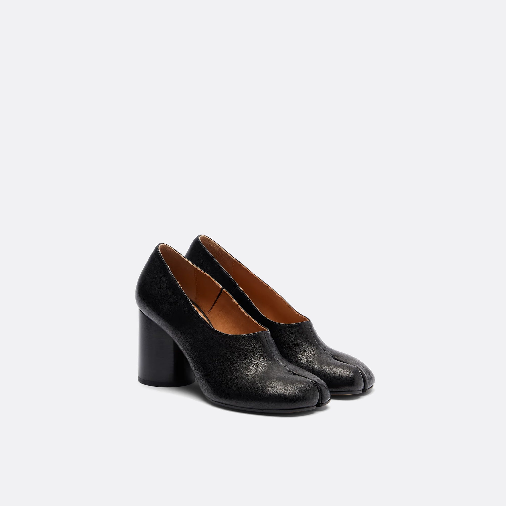 Tabi Décolleté Pump from Maison Margiela in Black