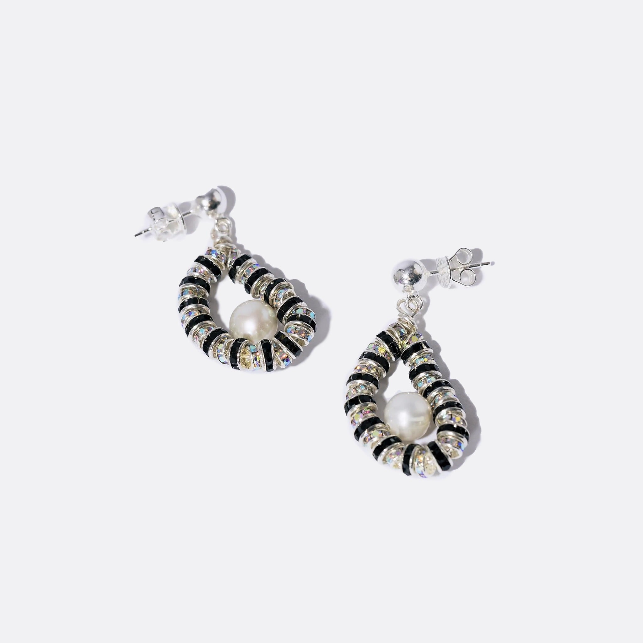 Tiny Oysters Earrings in Zebra by Pearl Octopuss.Y