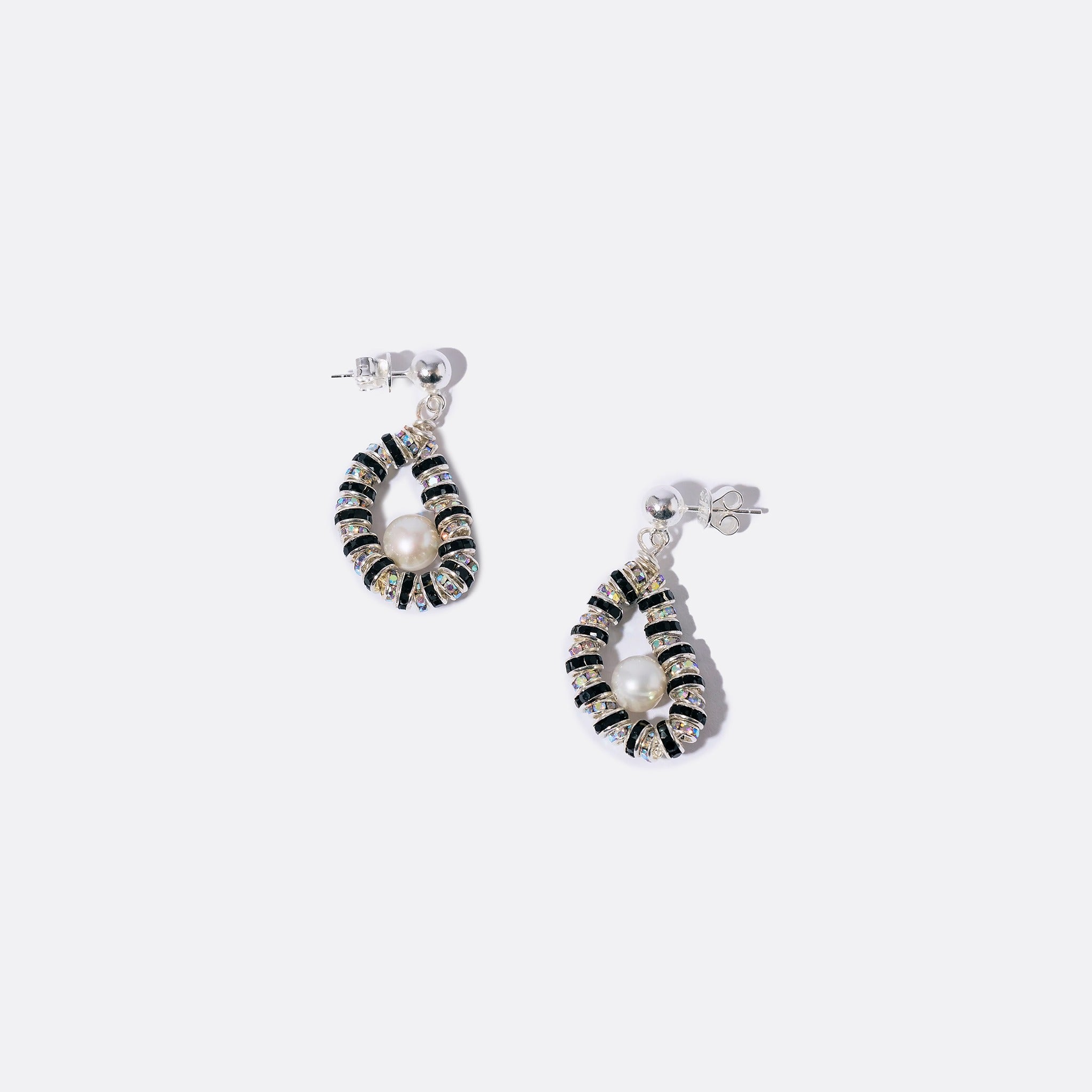 Tiny Oysters Earrings in Zebra by Pearl Octopuss.Y