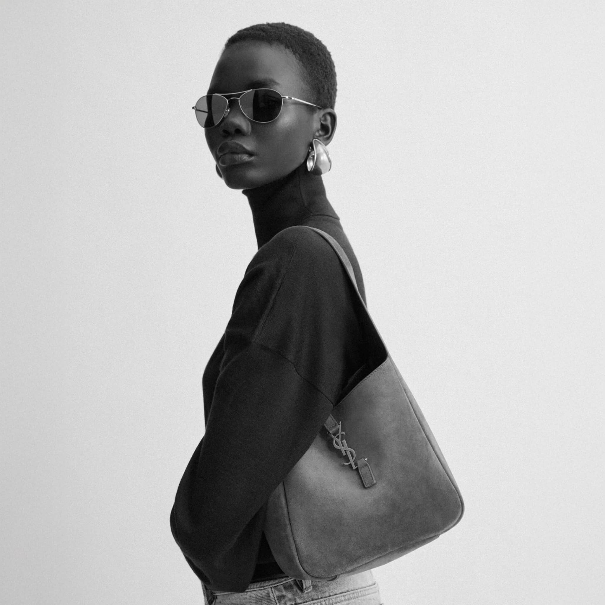 LE 5 À 7 Supple Small Shoulder Bag from Saint Laurent