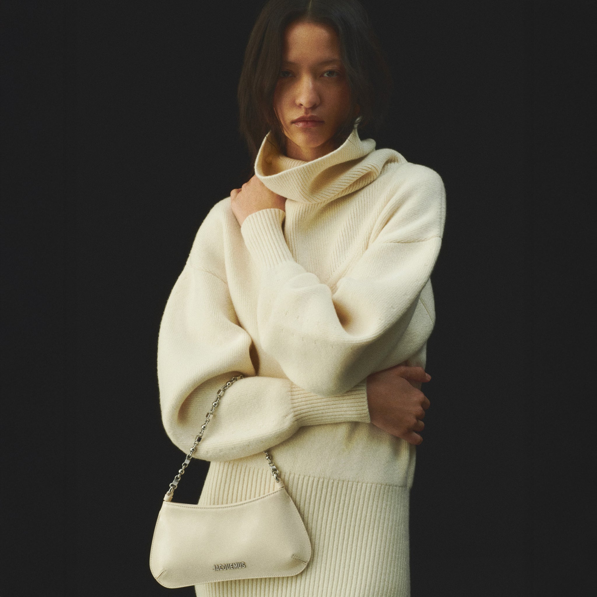 The Bisou Chaine Small Shoulder Bag from Jacquemus