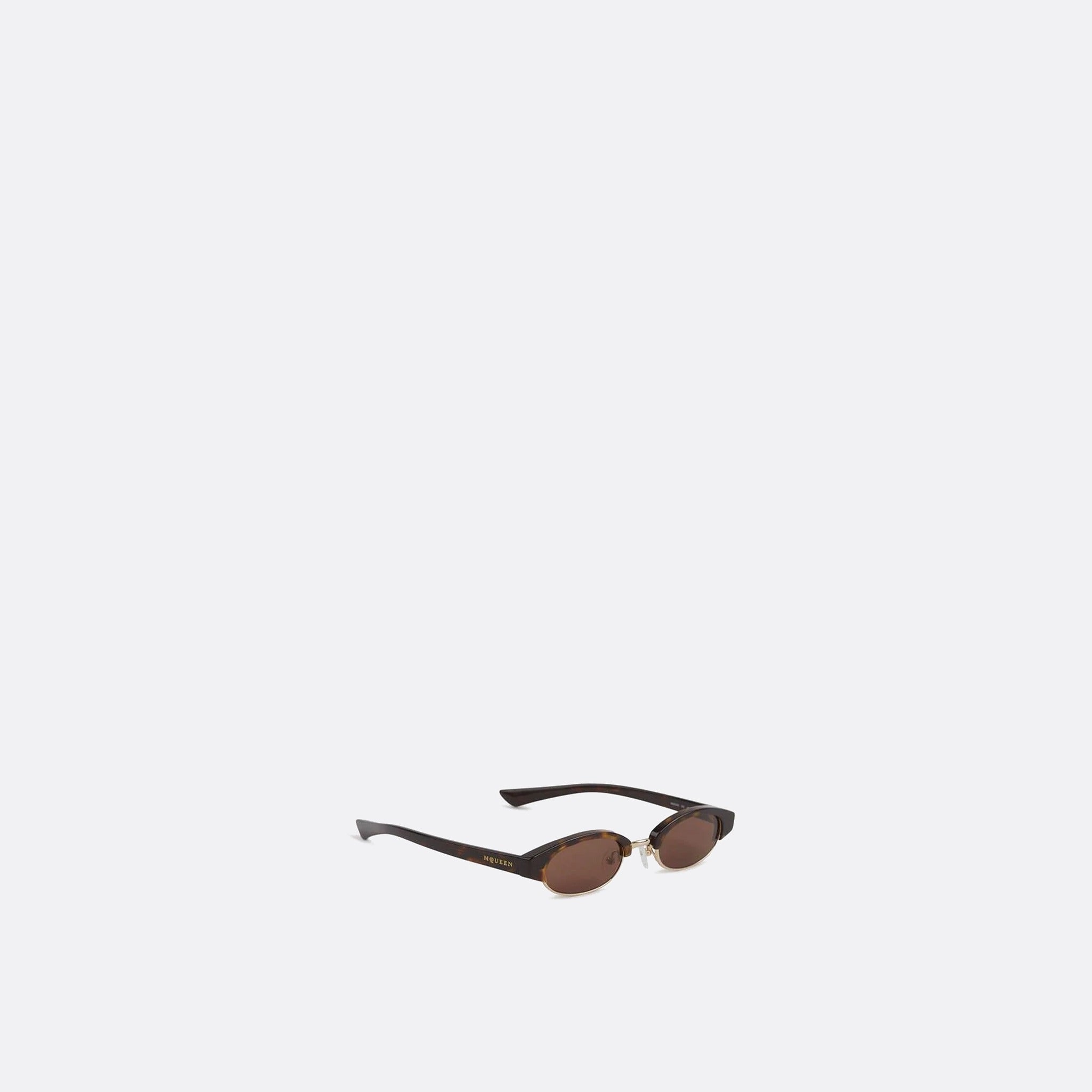 The Oval Sunglasses from Alexander McQueen in Brown
