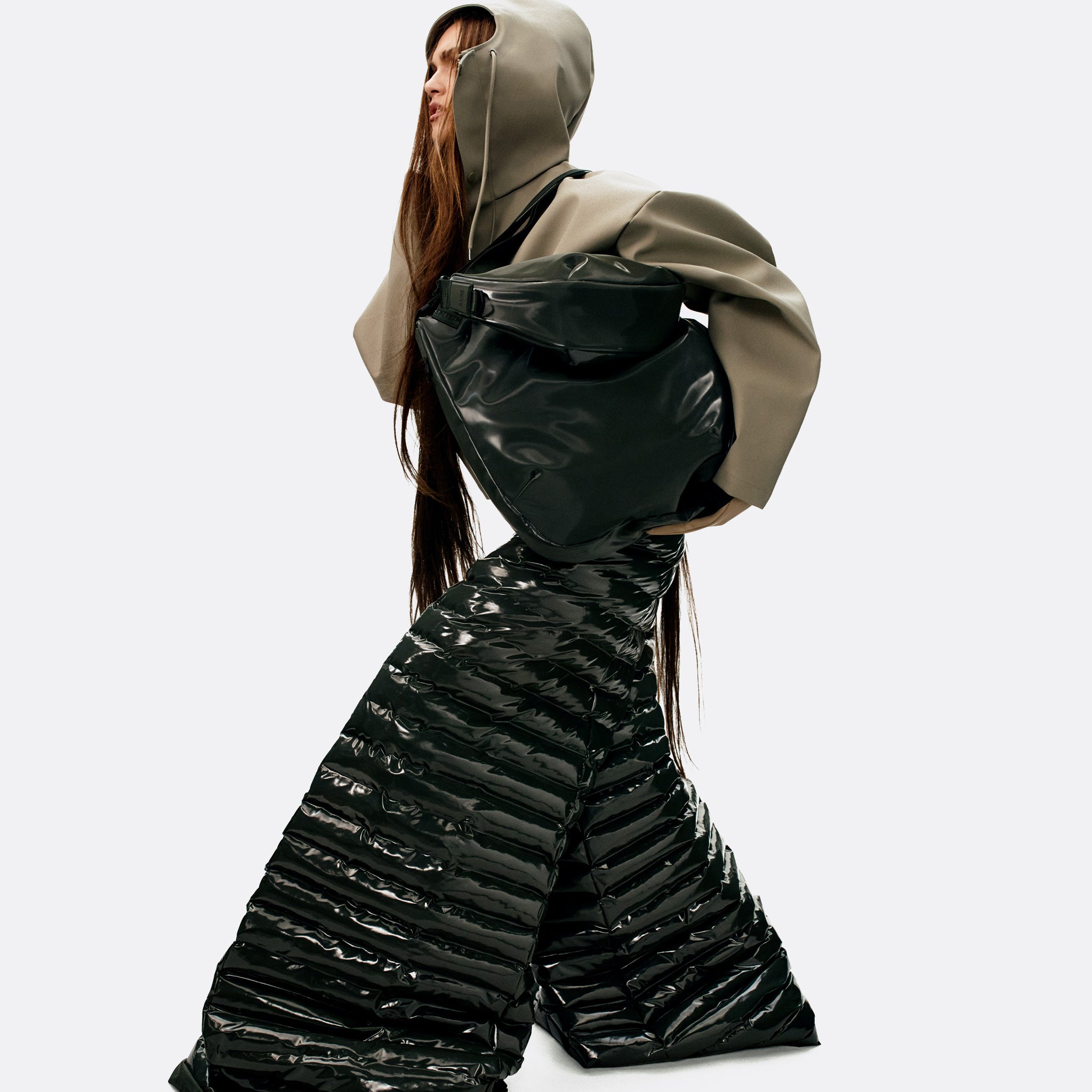 RAINS Valera Shoulder Bag Large in black