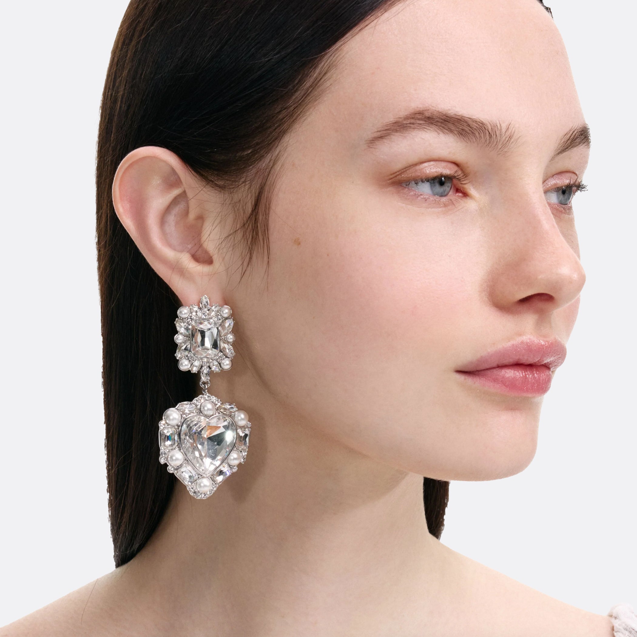 SELF-PORTRAIT_ELLIS-ROSCH__Crystal Pearl Tiered Heart Earrings