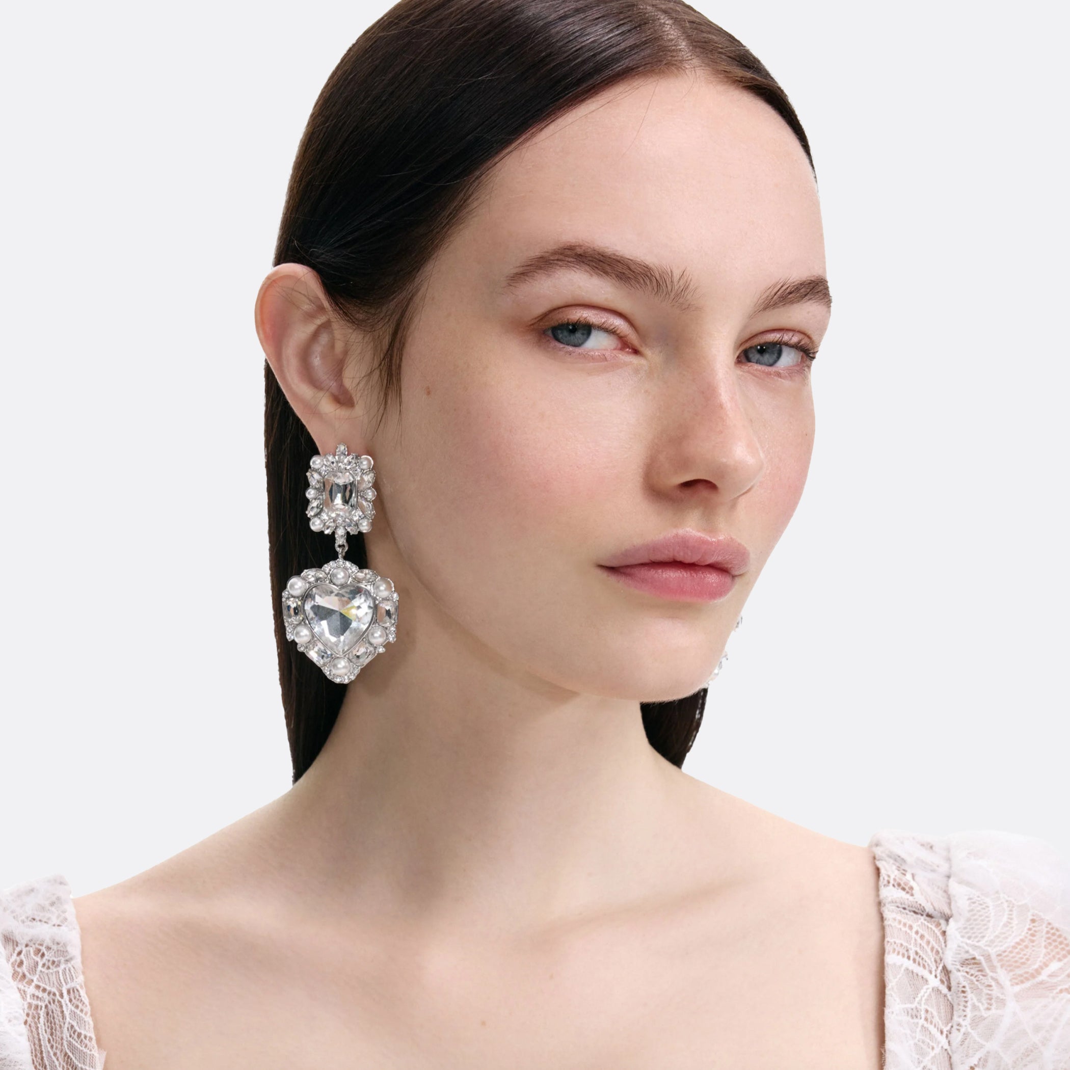 SELF-PORTRAIT_ELLIS-ROSCH__Crystal Pearl Tiered Heart Earrings