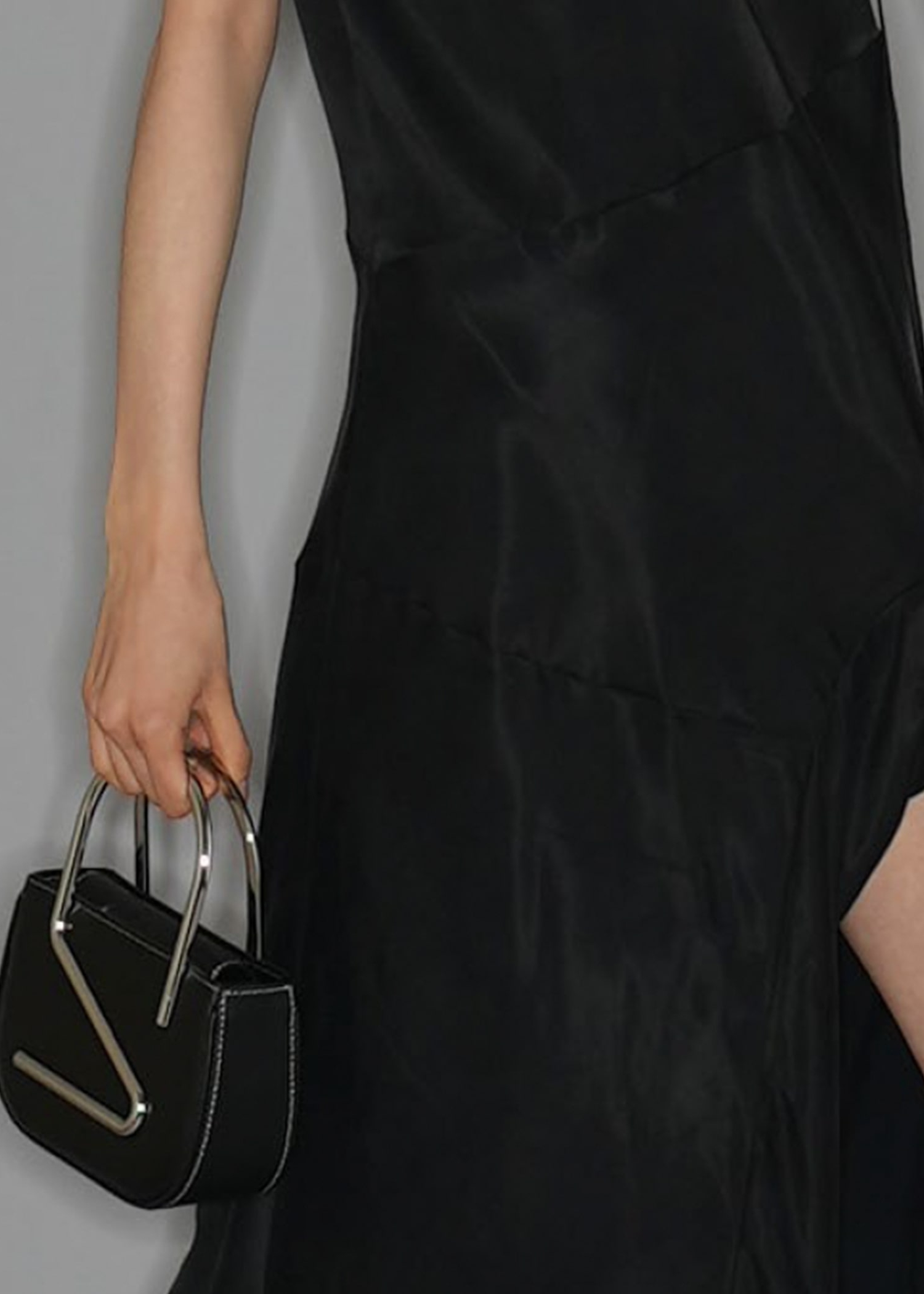 Yuzefi Black Moon Bag