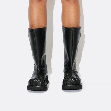 ELLIS ROSCH__0015_Charles Jeffrey Loverboy Sheathed Boot Moggies_Black-2-min