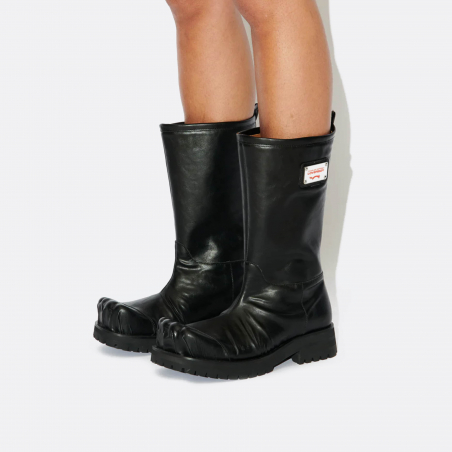 ELLIS ROSCH__0015_Charles Jeffrey Loverboy Sheathed Boot Moggies_Black-2-min