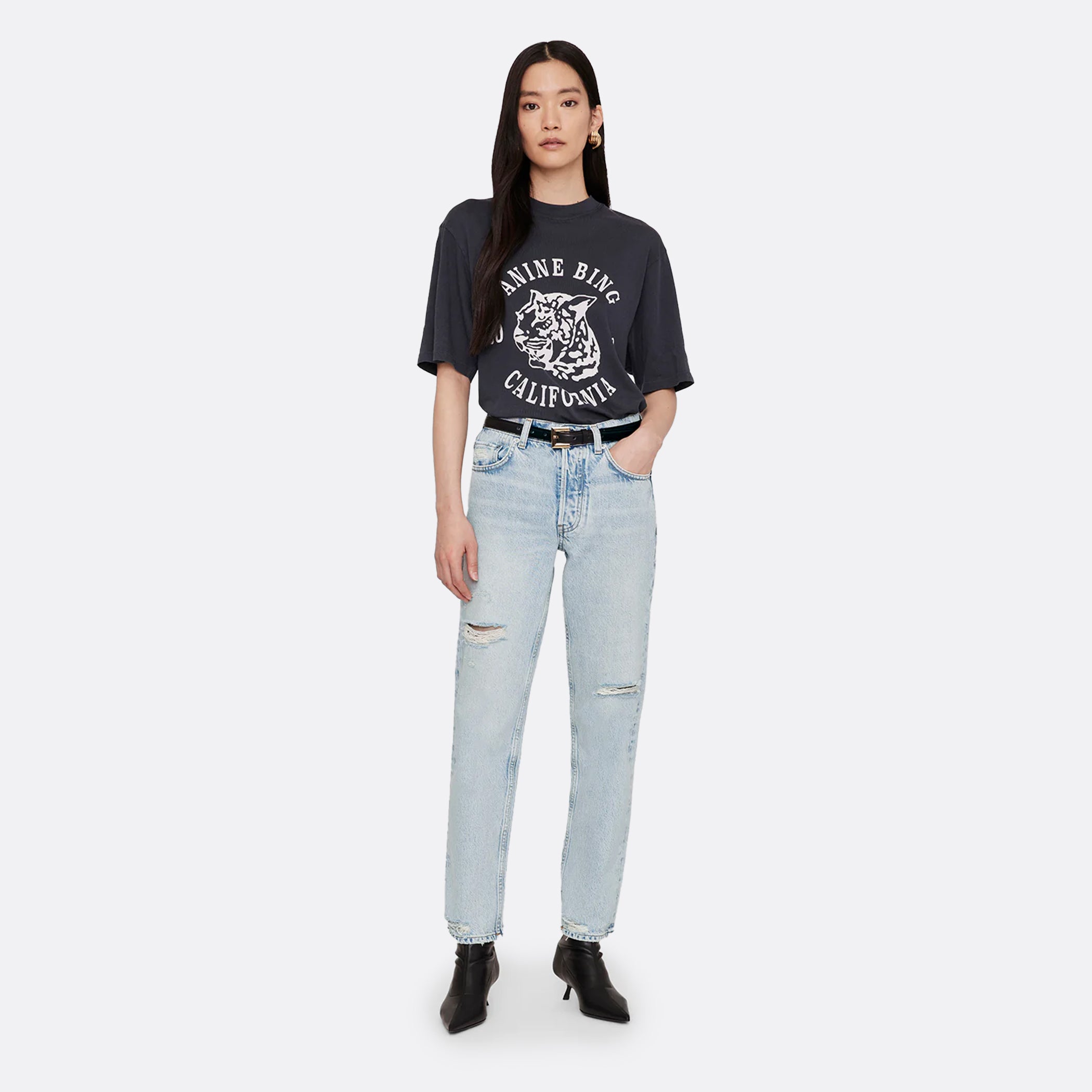 Anine-Bing_ELLIS-ROSCH_Avi Tee Collegiate Leopard