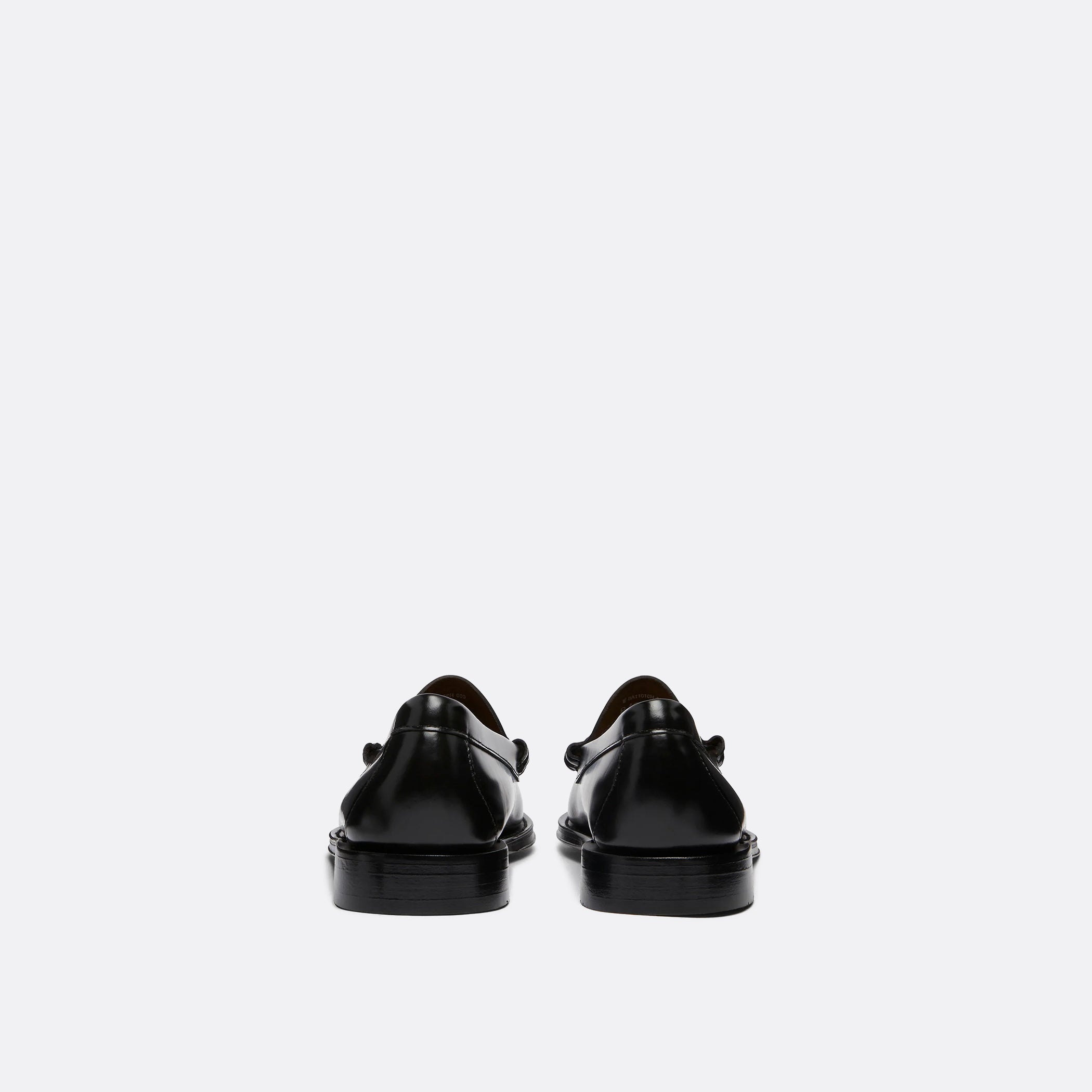 G.H Bass Weejuns Larson Penny Loafers in Black Leather