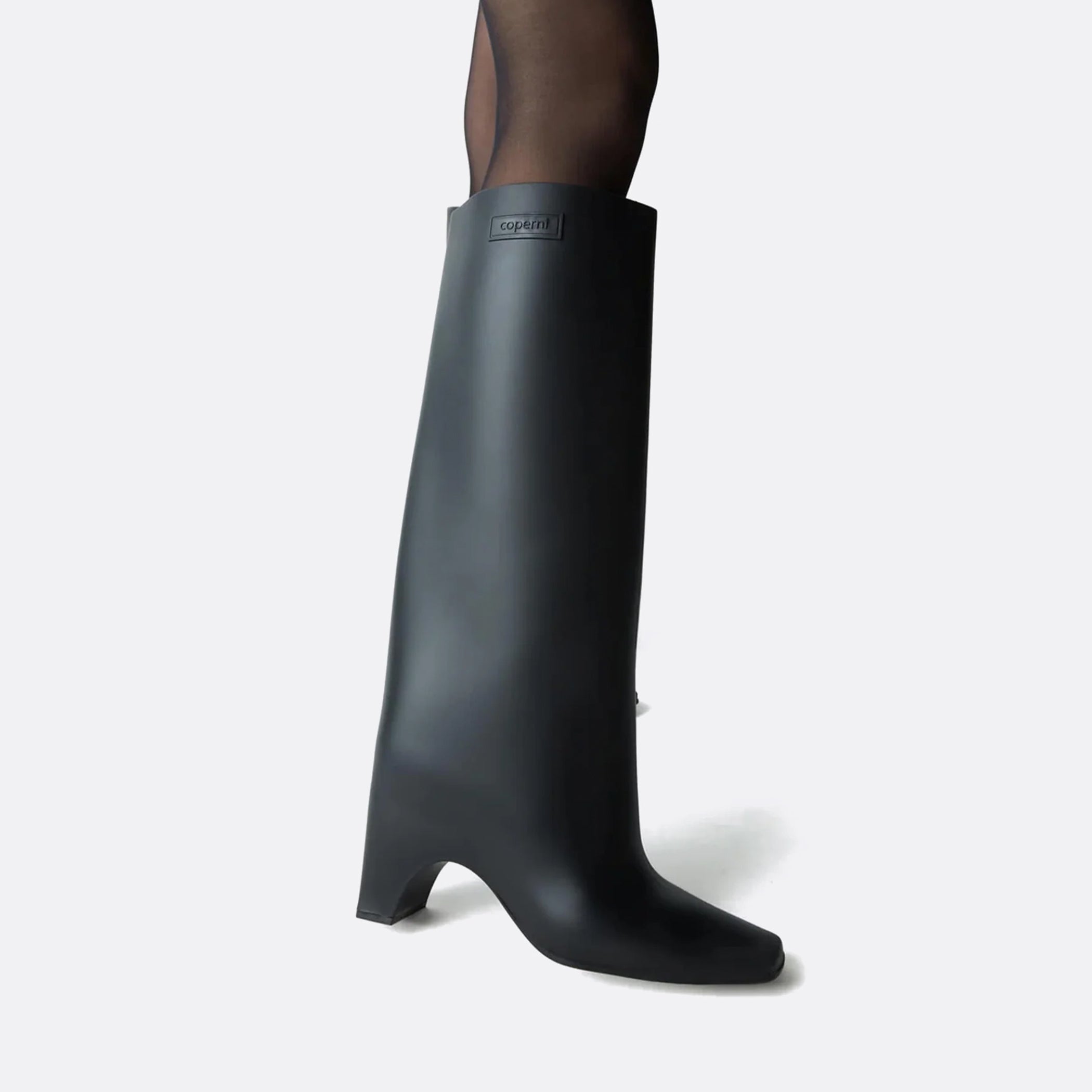 Coperni-ELLISROSCH-_0001_rubber-bridge-boot_1