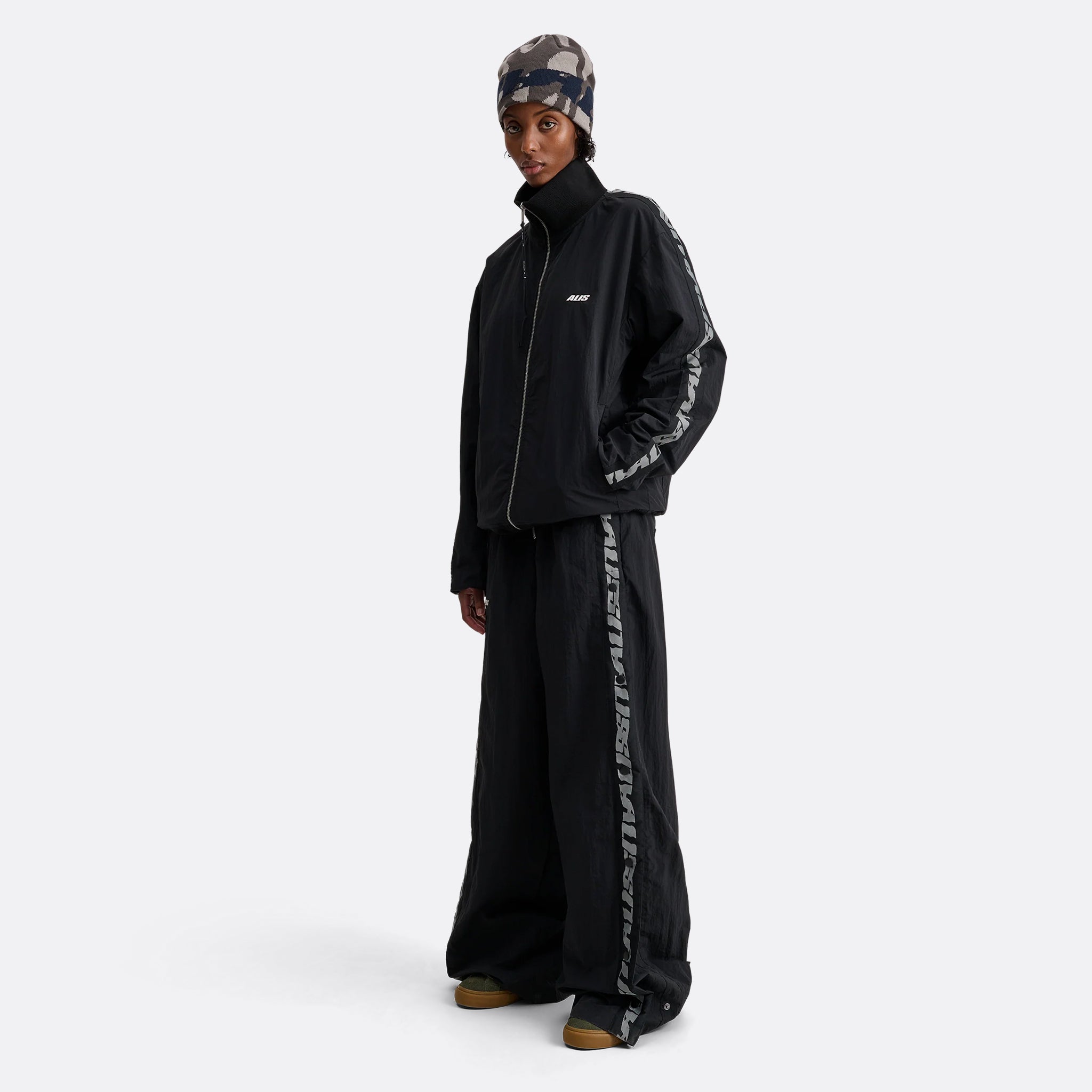 ALIS Teefy Track Pants in Black