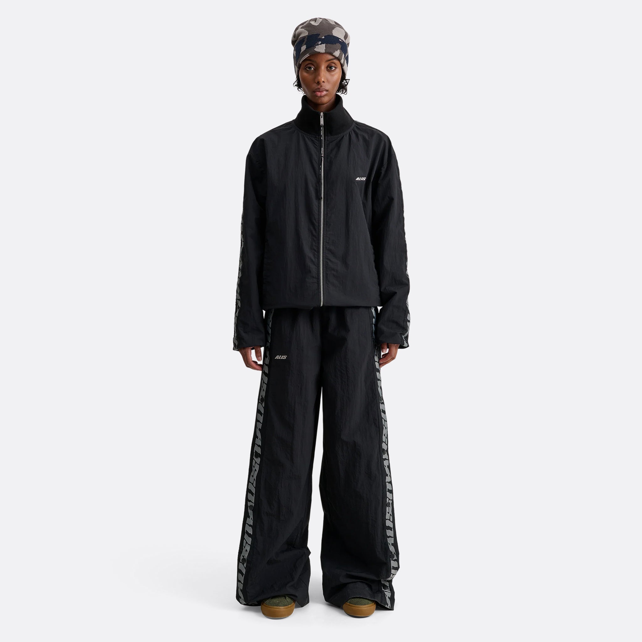 ALIS Teefy Track Pants in Black