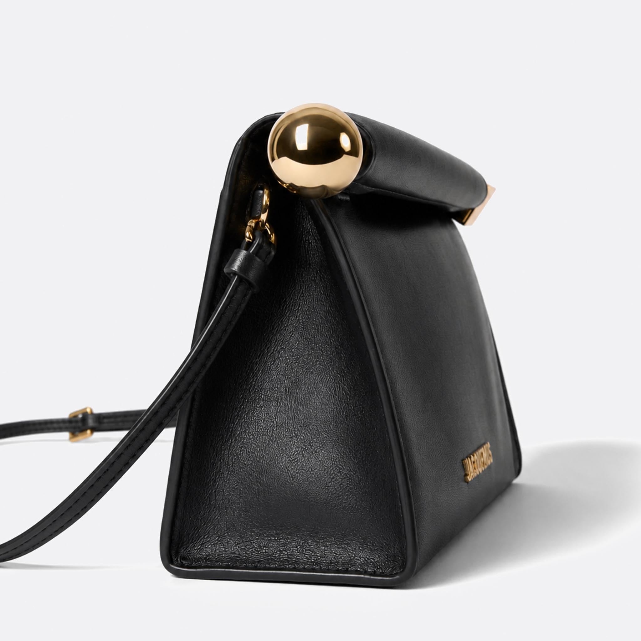 Rond Carré Bag from Jacquemus