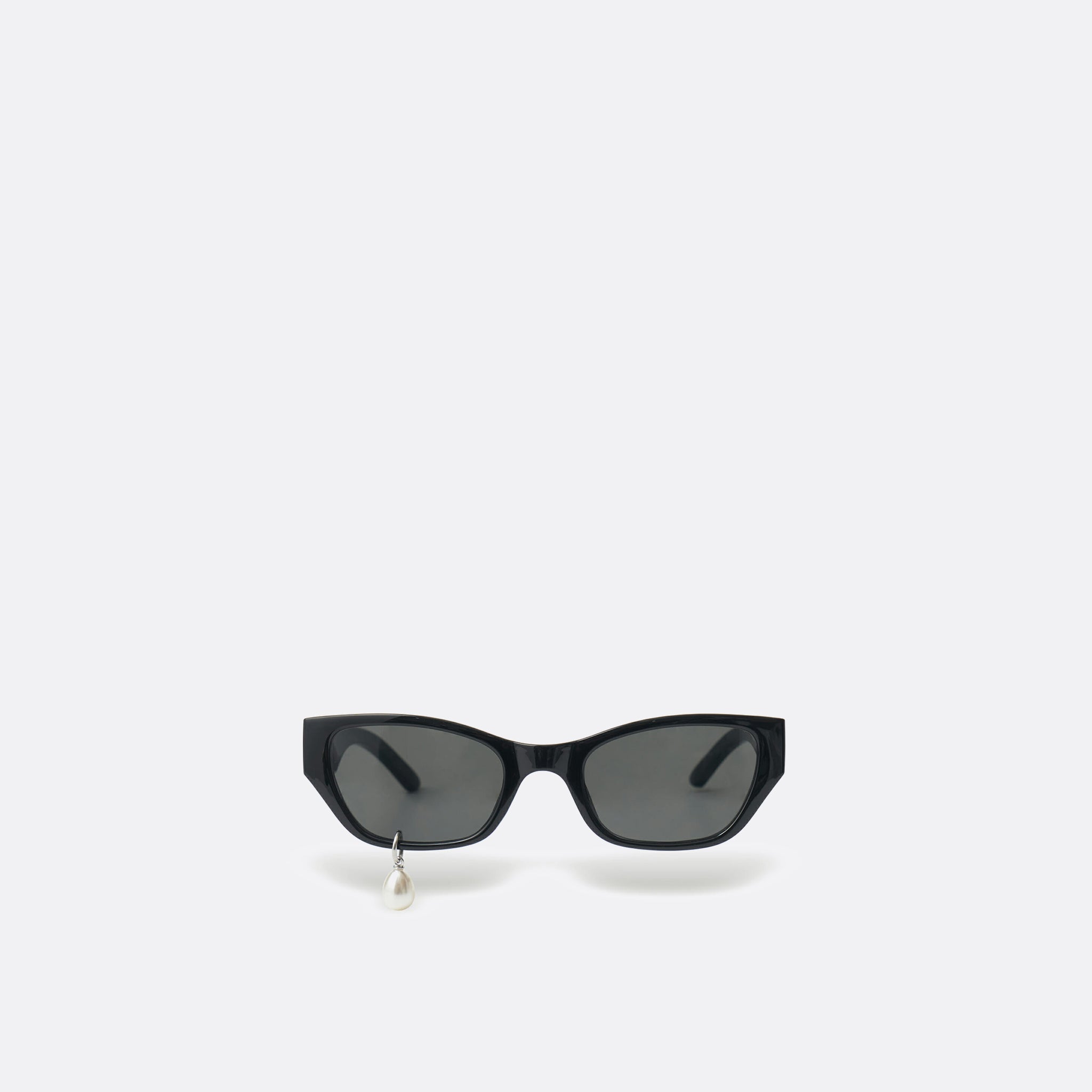 Kimhekim Pearl Tear Cat-Eye Sunglasses in Black