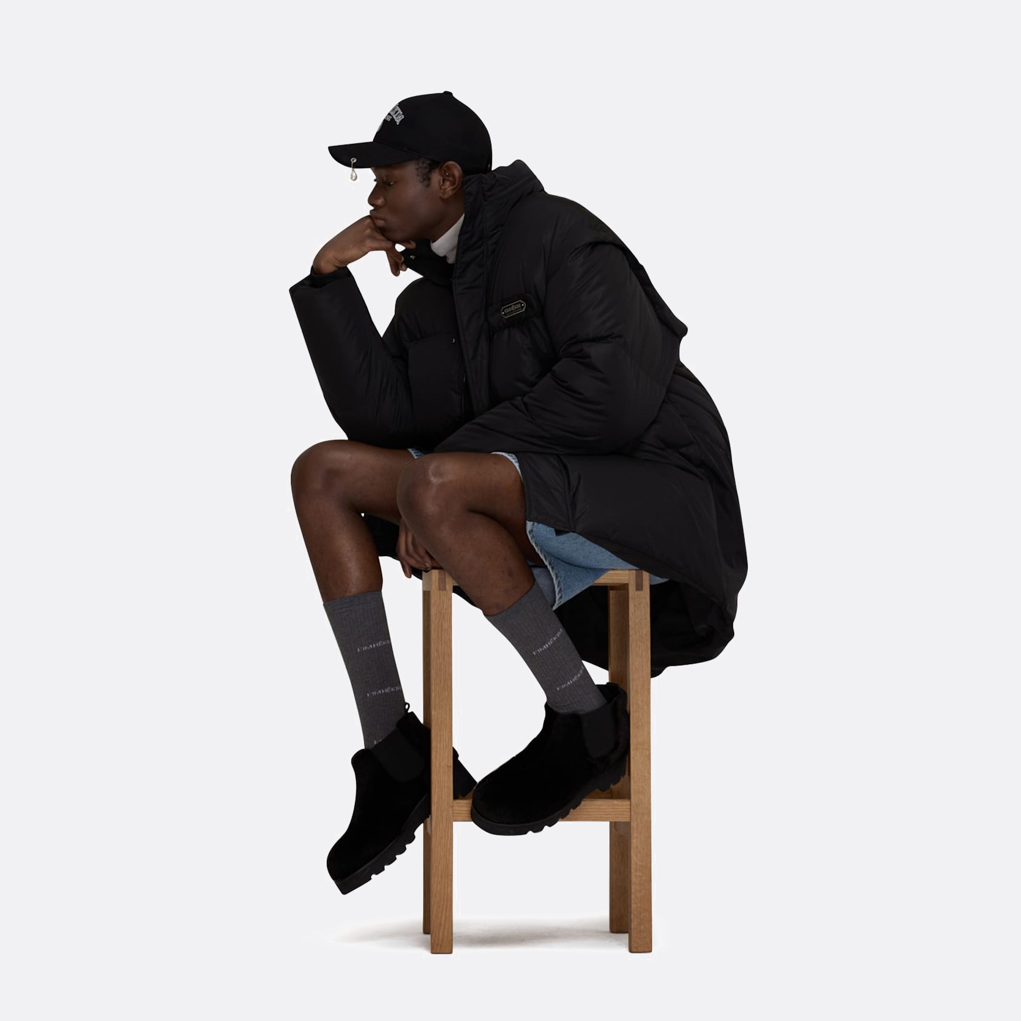 Kimhekim Pearl Pierced Baseball Cap in Black