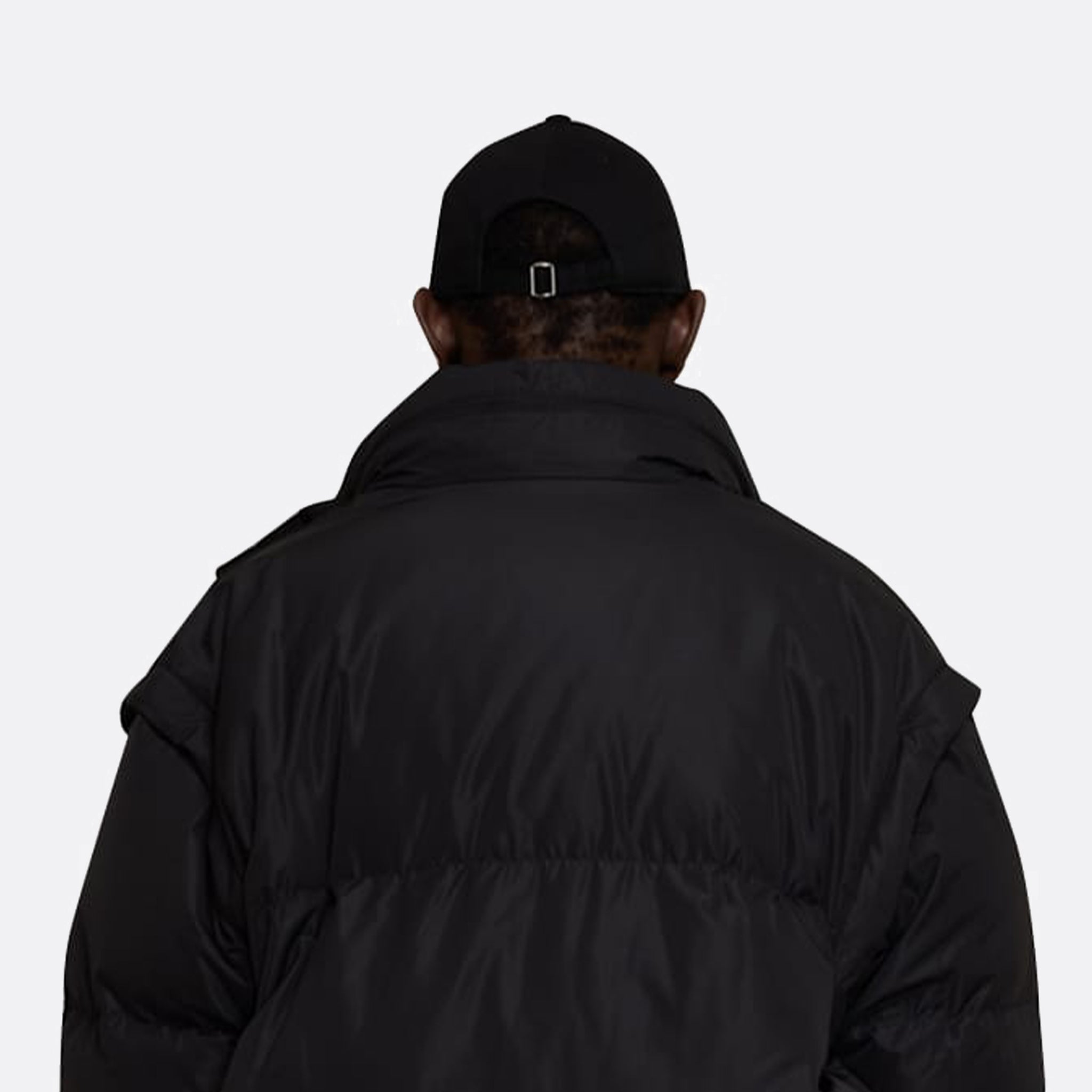 Kimhekim Pearl Pierced Baseball Cap in Black