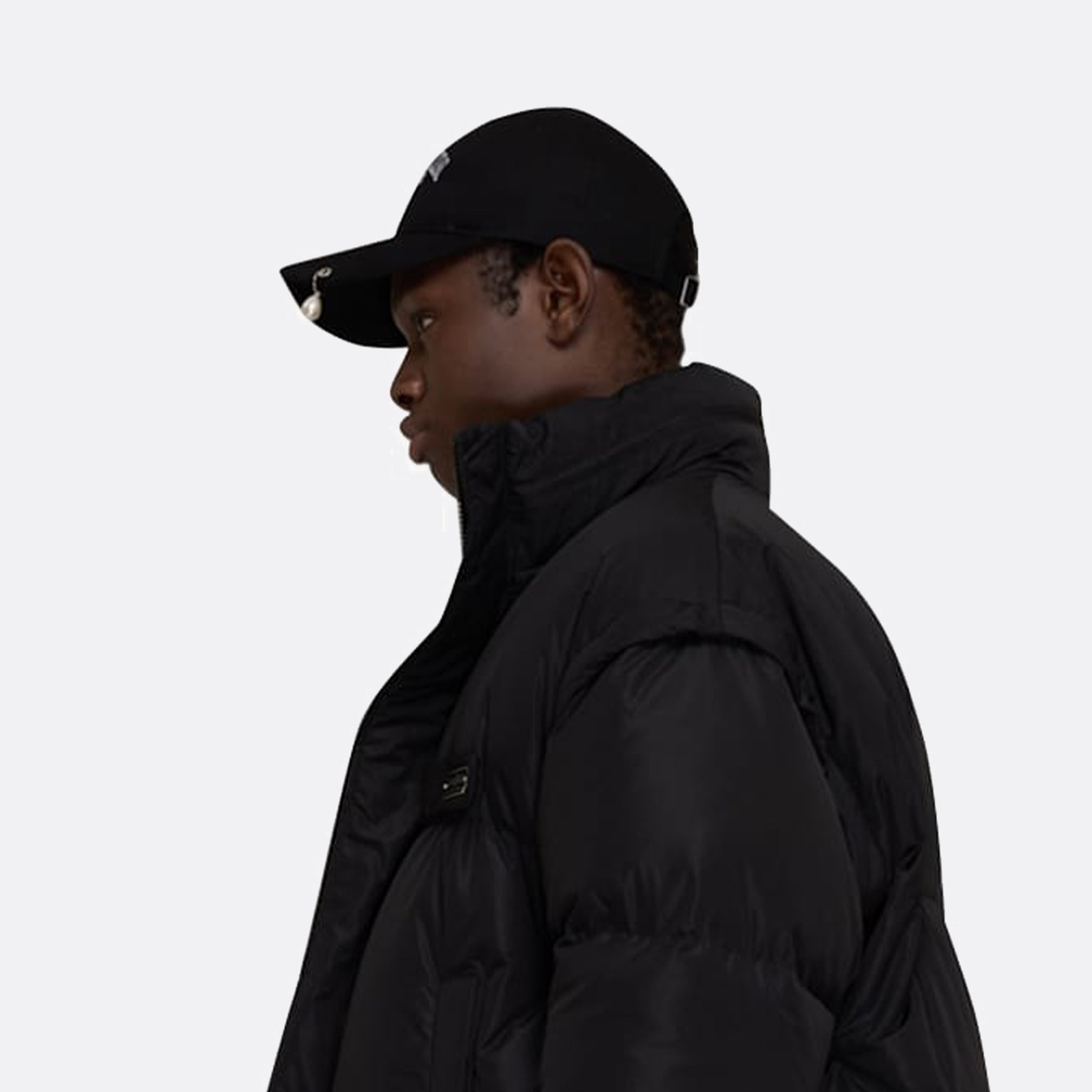 Kimhekim Pearl Pierced Baseball Cap in Black