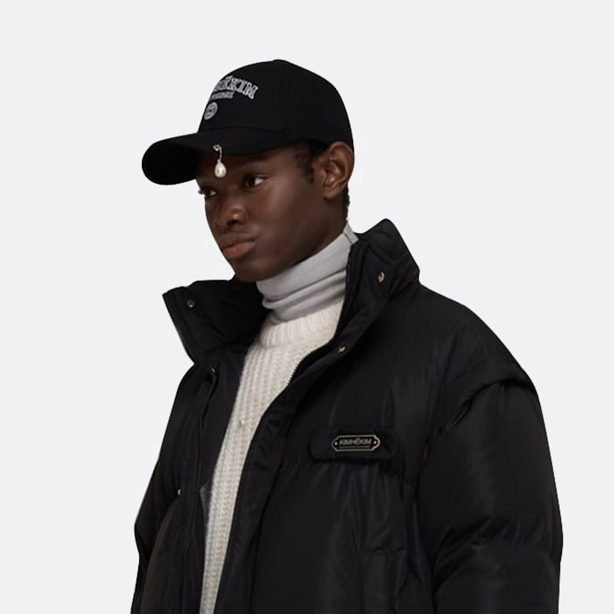 Kimhekim Pearl Pierced Baseball Cap in Black