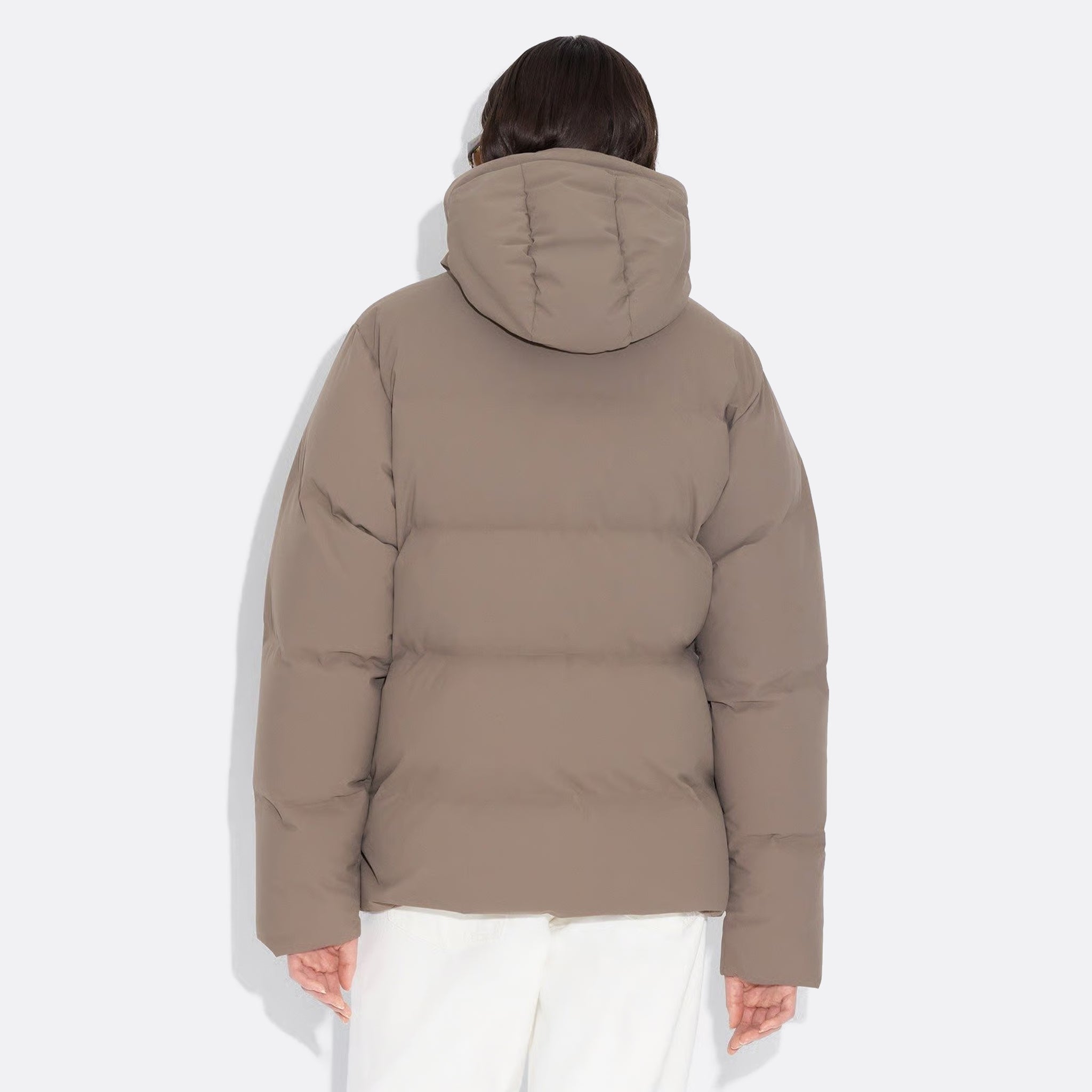 Holzweiler Besseggen Down Jacket in Taupe