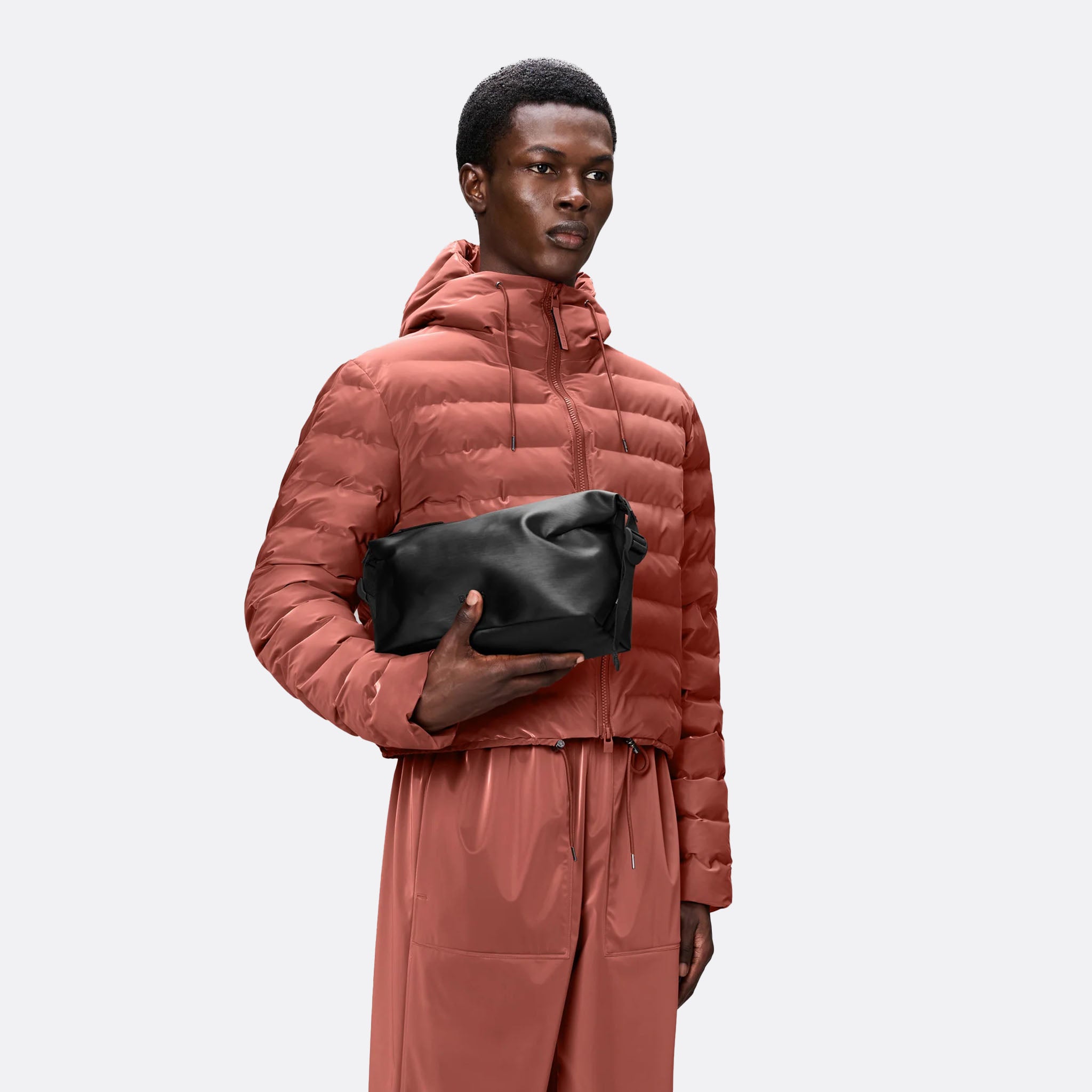 RAINS The Hilo Wash Bag in Black