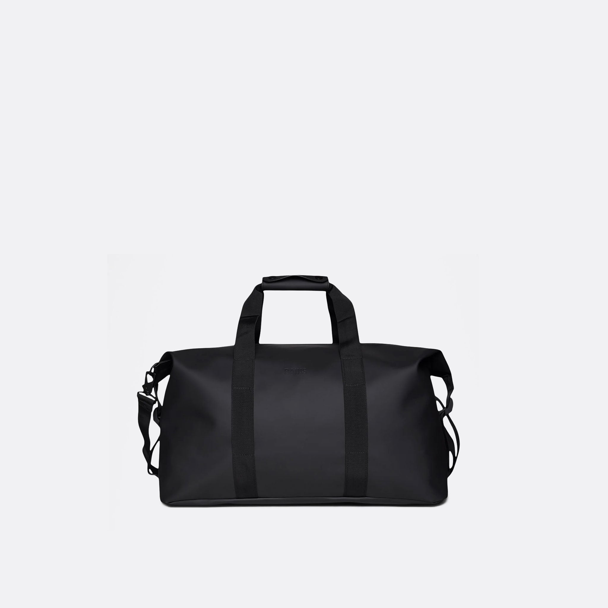 RAINS The Hilo Weekend Bag in Black