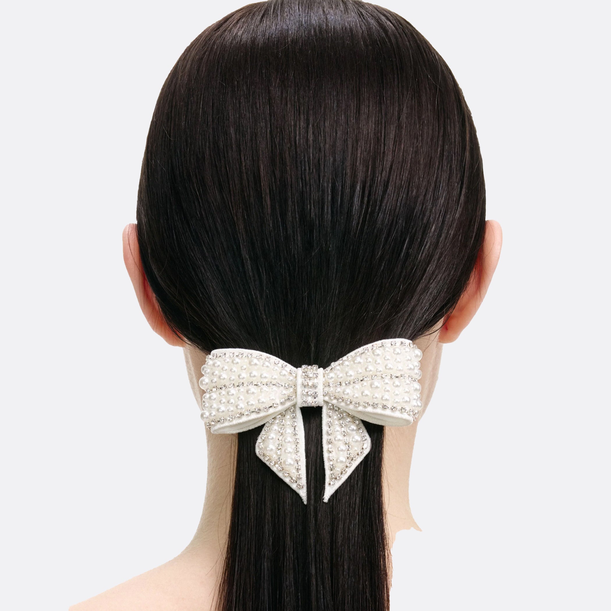 SELF-PORTRAIT_ELLIS-ROSCH_Pearl Crystal Bow Hairclip