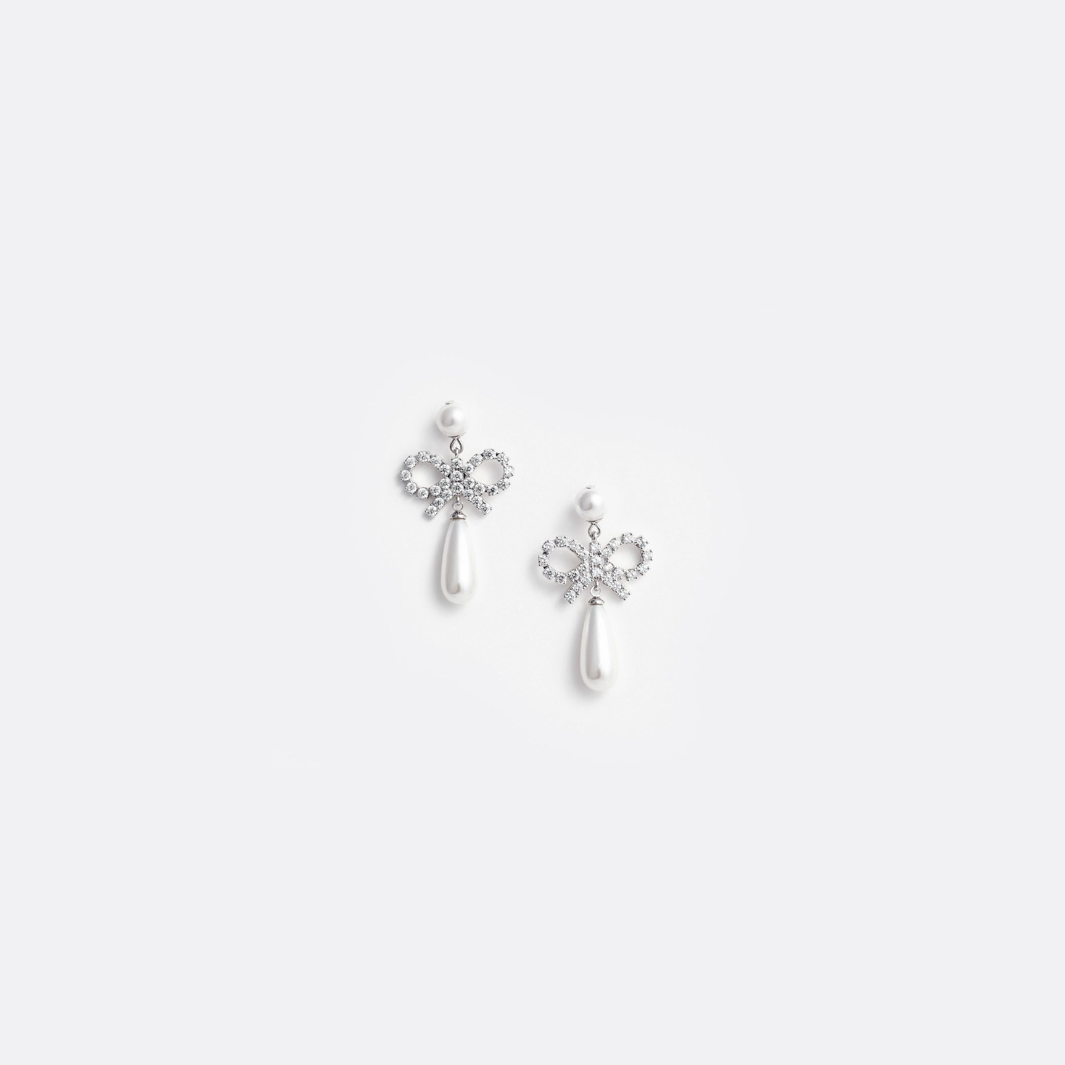 SELF-PORTRAIT_ELLIS-ROSCH_Pearl Bow Droplet Earrings