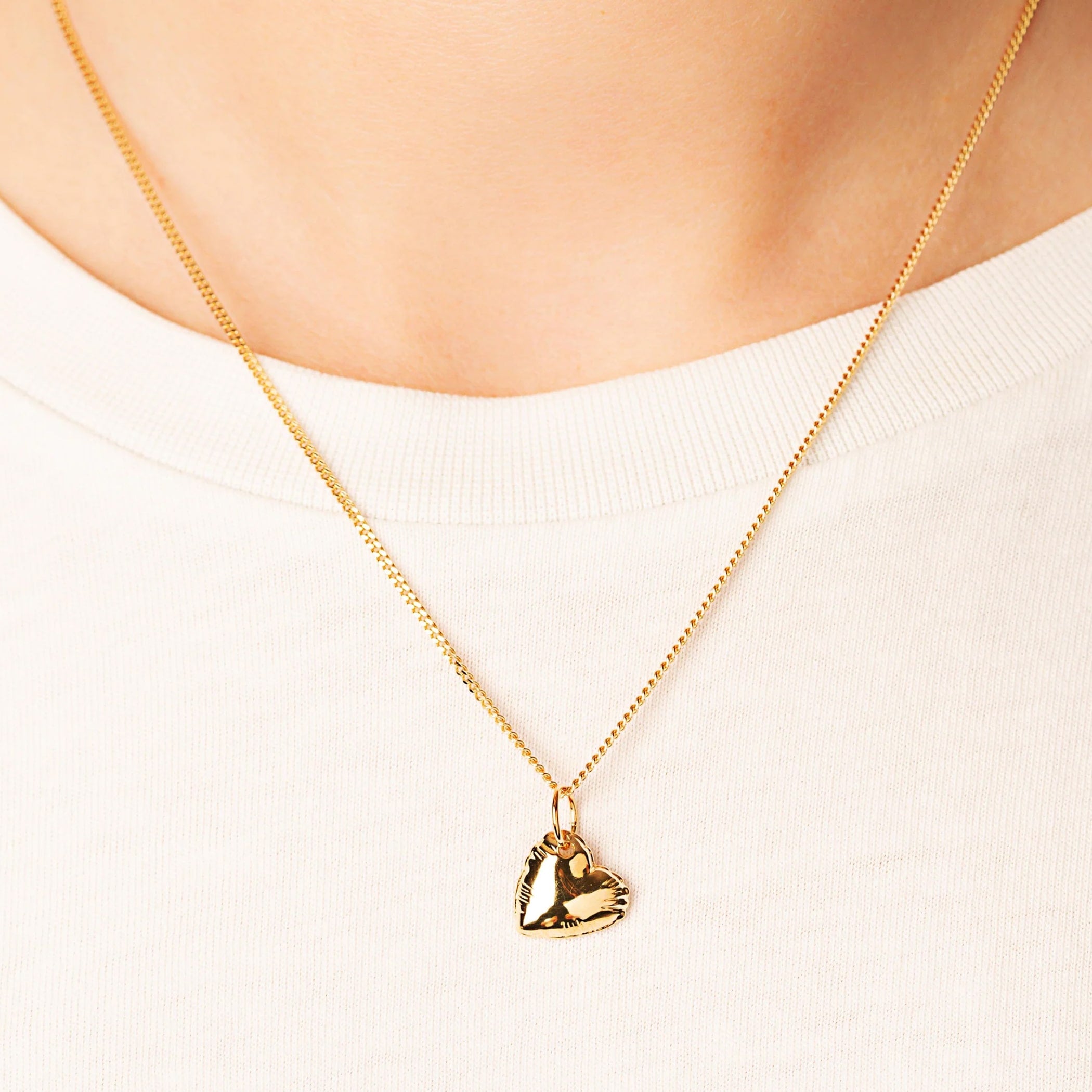 Vibe-Harslof_ELLIS-ROSCH__Heart_Pendant